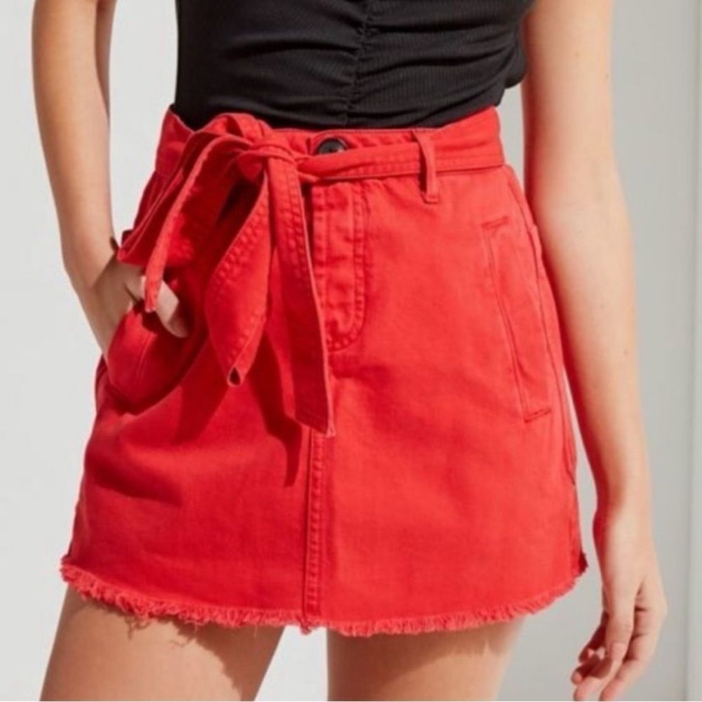 NWOT RARE BDG Red Denim Mini Skirt Size M, with detachable belt